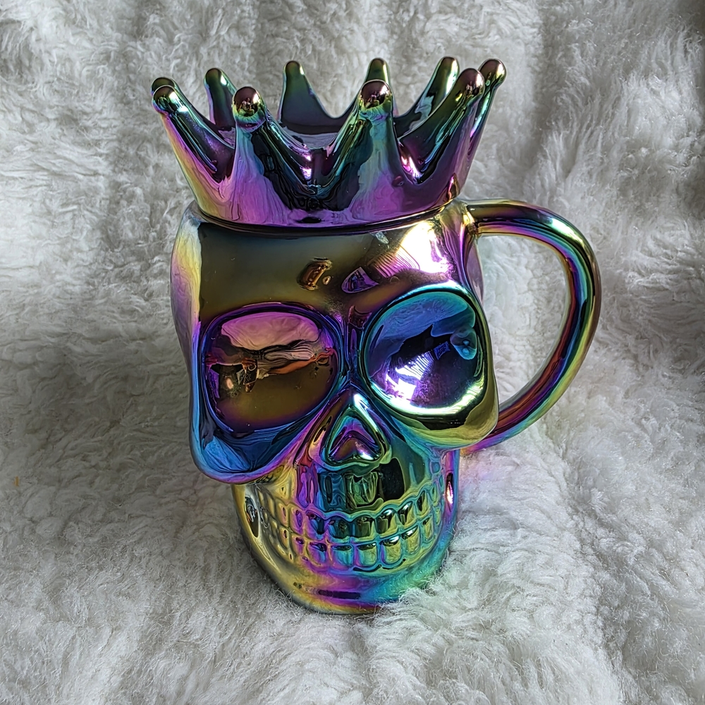 Global Desi Ceramic Skull Mug With Crown Top.